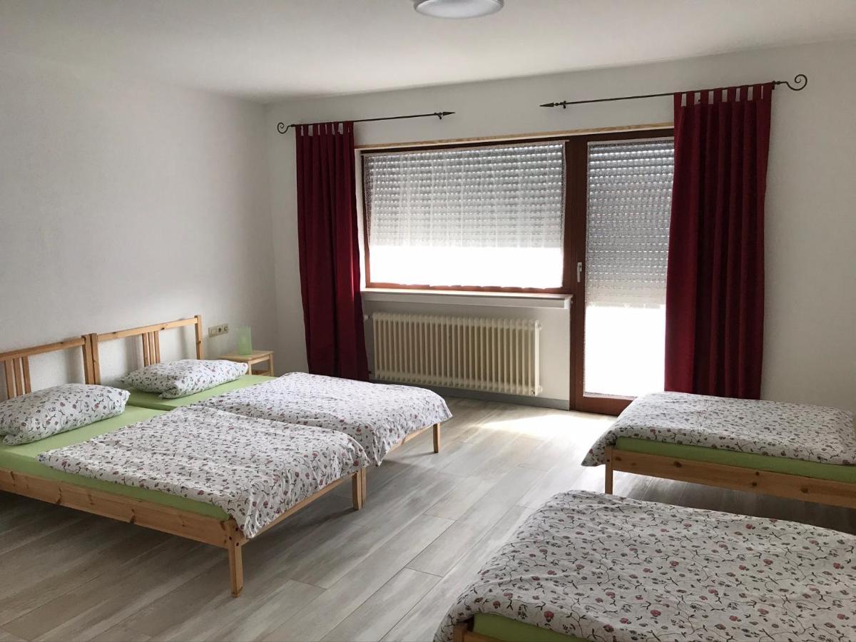 Gaestehaus Zur Schmiede Burghaun Ngoại thất bức ảnh